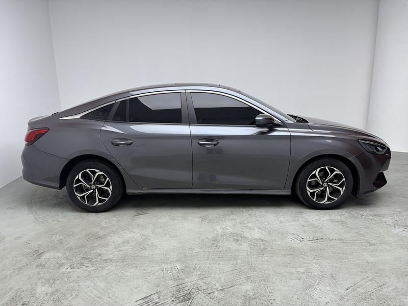 MG MG5 2021