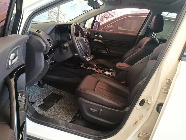 GAC Trumpchi GS4 235T automatic two-wheel drive luxury smart version