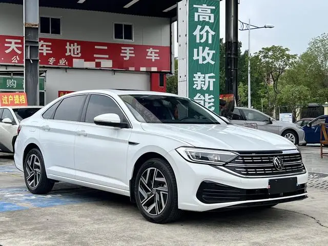 Volkswagen Sagitar 300TSI DSG Beyond Edition