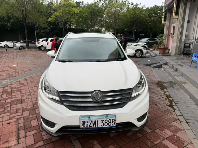 Dongfeng Fengguang Scenery 580 1.5T CVT luxury