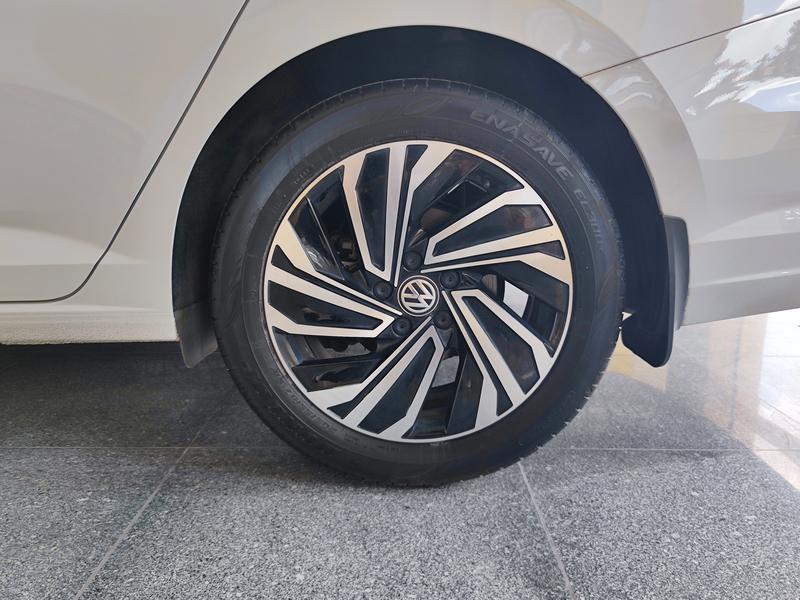 Volkswagen Sagitar 2022