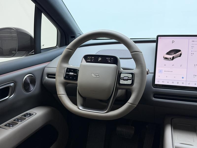 Li Auto Ideal i6 2025