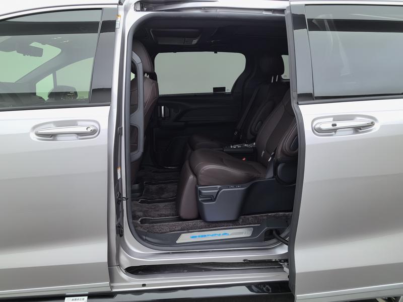 Toyota Sienna 2021