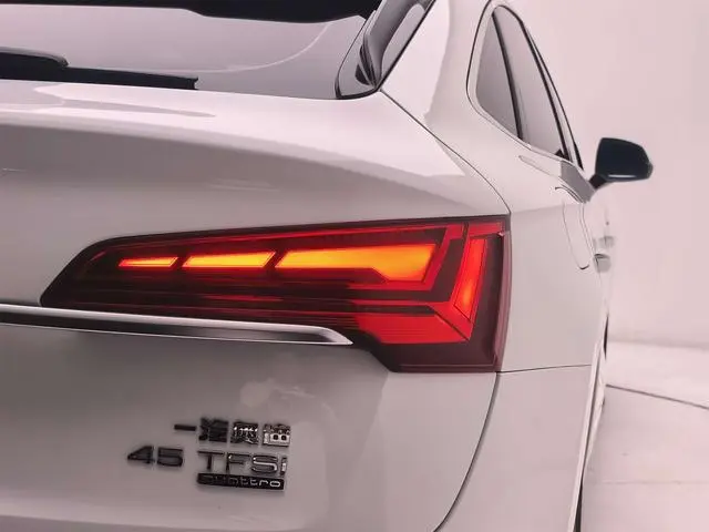 Audi Audi Q5L Sportback 45 TFSI Luxury