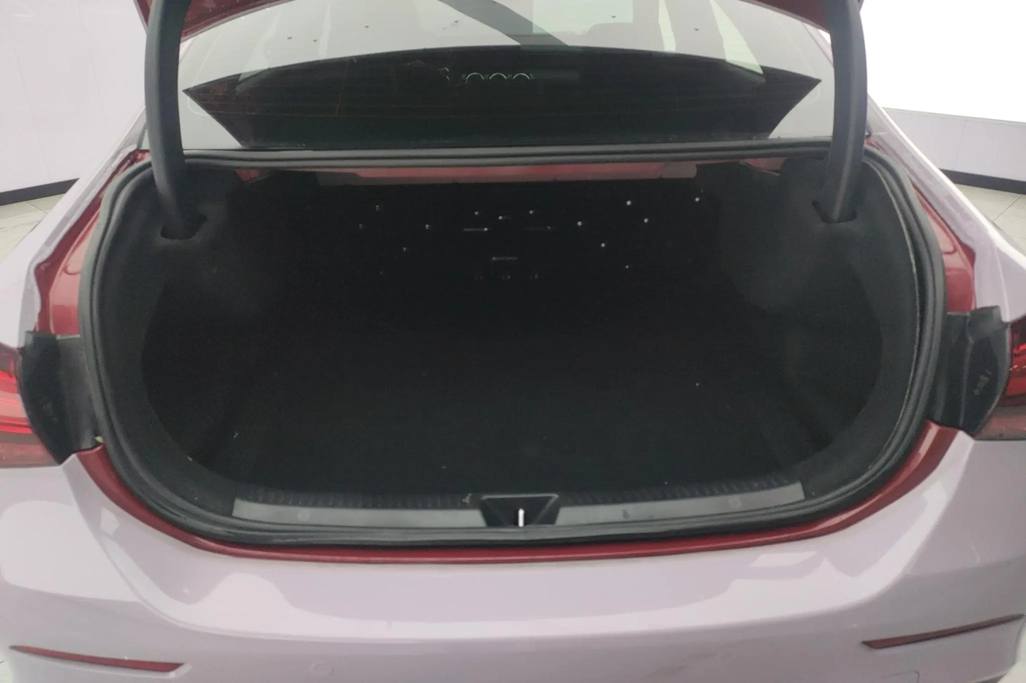 Mercedes-Benz Mercedes-Benz A-class A 200 L sports sedan fashion Version