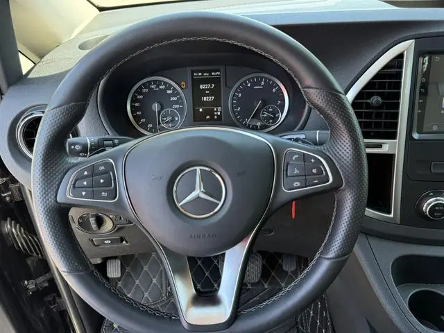 Mercedes-Benz Vito 2.0T Business Edition 7 Seats