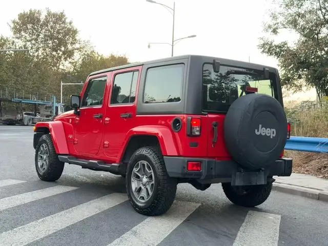 Jeep Wrangler 3.0L Sahara four-door Comfort edition