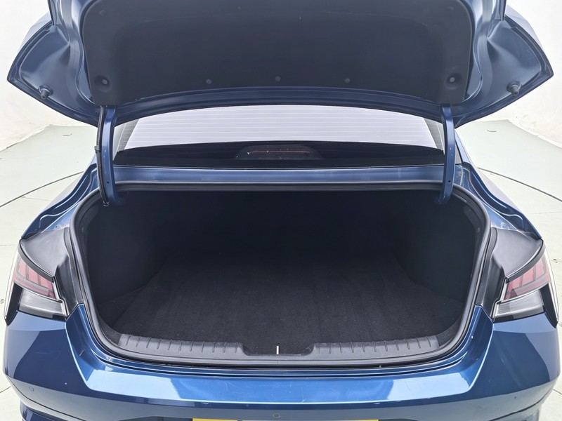 Hyundai Elantra 2021
