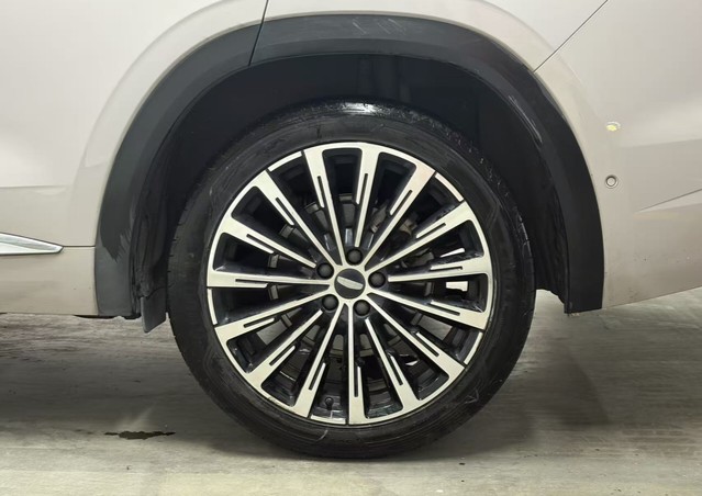 Geely Emgrand L 2024