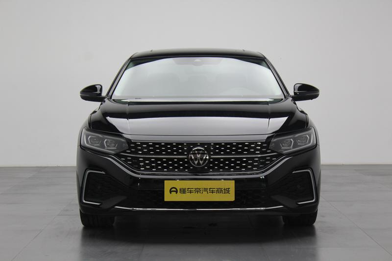 Volkswagen Passat 2024