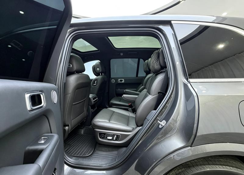 Li Auto Ideal L8 2023