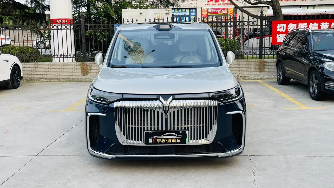 VOYAH Lantu Dreamer PHEV Four-wheel drive flagship dry version