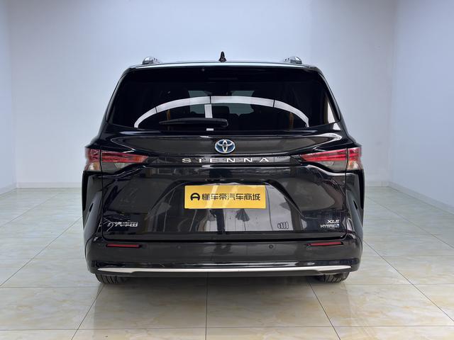 Toyota Sienna 2023