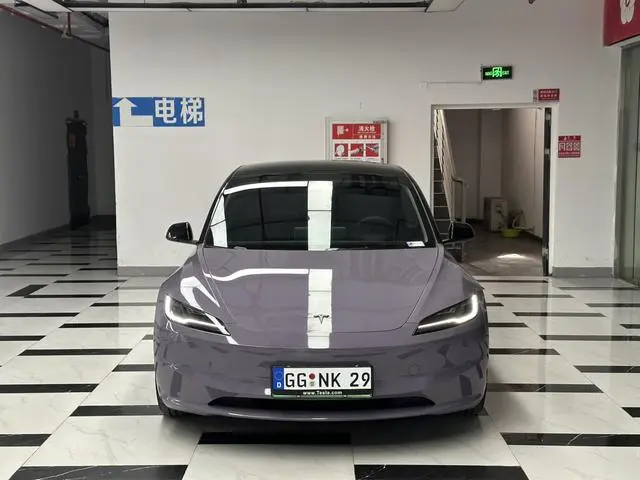 Tesla Model 3 Rear-wheel drive version