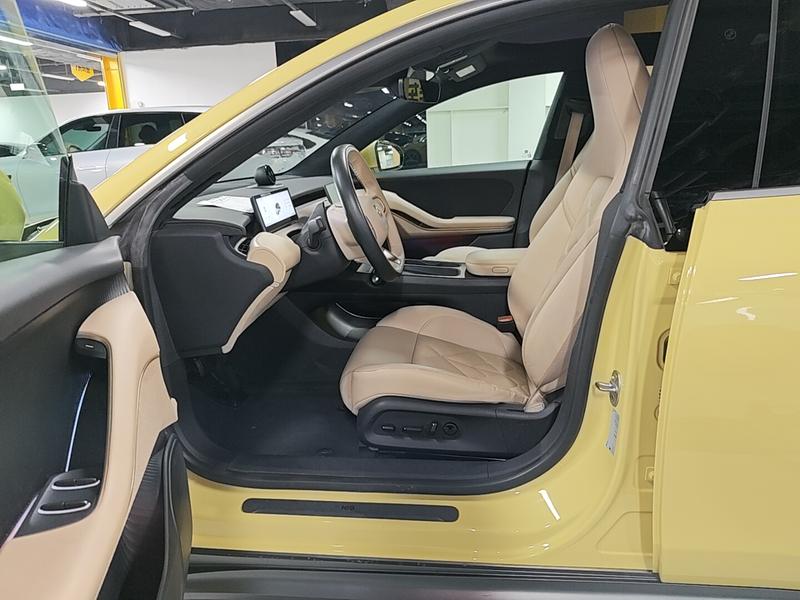NIO NIO ET5 2022