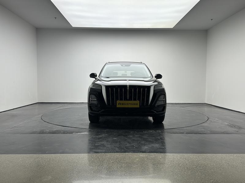 Hongqi Red Flag HS5 2023