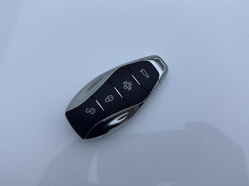 Hongqi Red Flag H5 2024