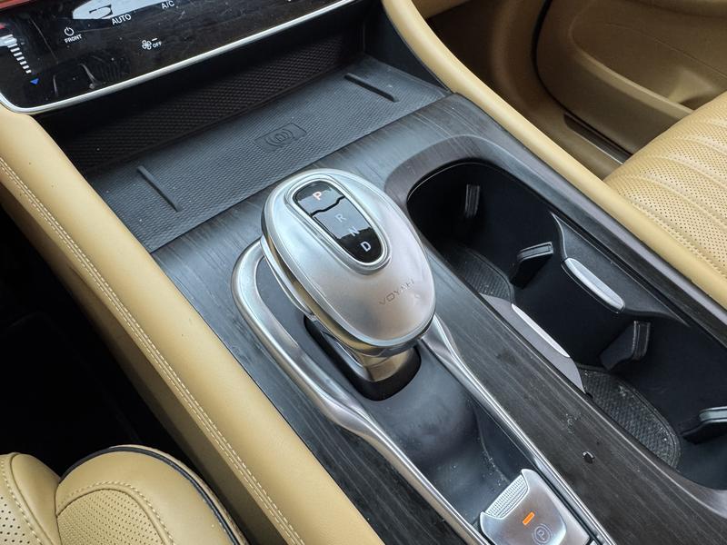Voyah Lantu Dreamer PHEV 2022