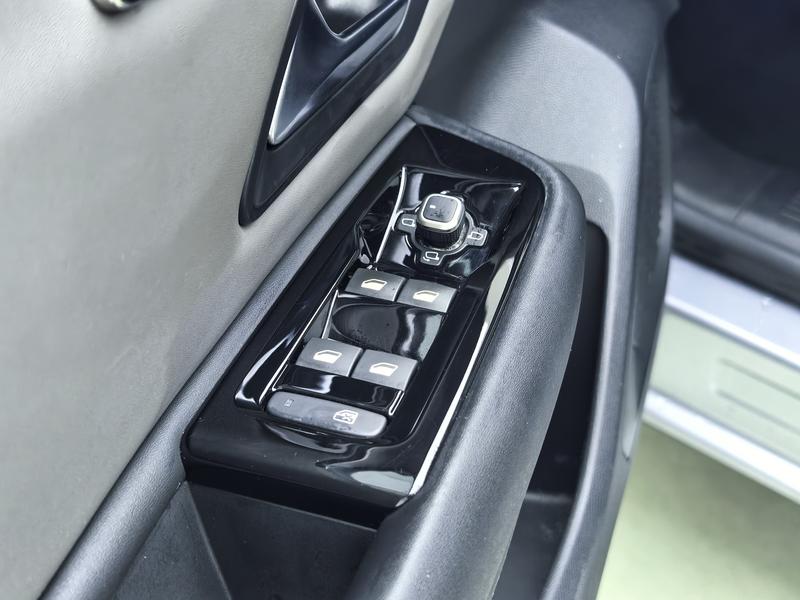 Citroen Versailles C5 X 2022