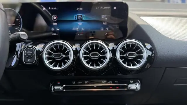 Mercedes-Benz Mercedes-Benz GLA GLA 200
