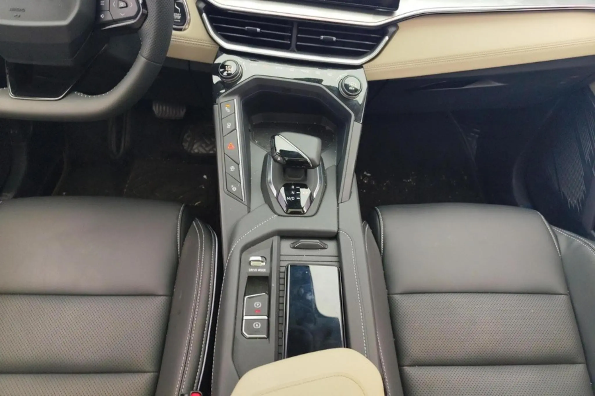 LYNK & CO Lynk 06 Remix 1.5T Shero