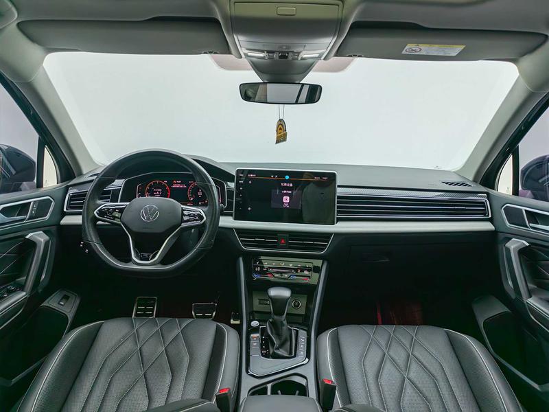 Volkswagen Tiguan L 2023