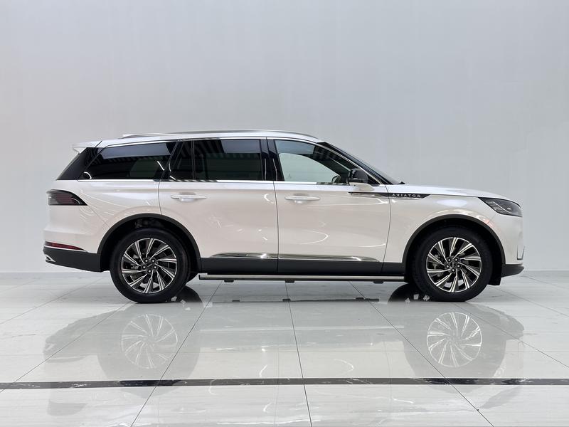 Lincoln aviator 2024