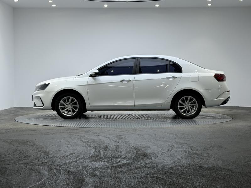 Geely Emgrand 2021