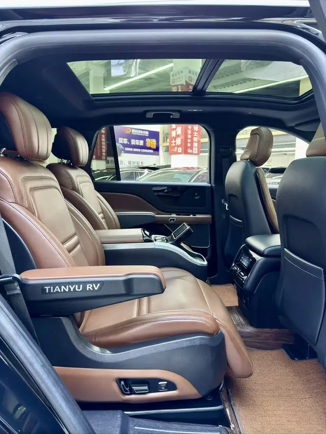 Lincoln Flying home 3.0T V6 four-wheel drive Zunya edition