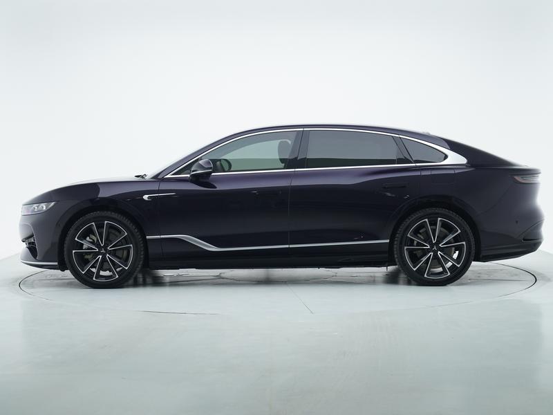 Voyah Lantu Chasing Light PHEV 2024