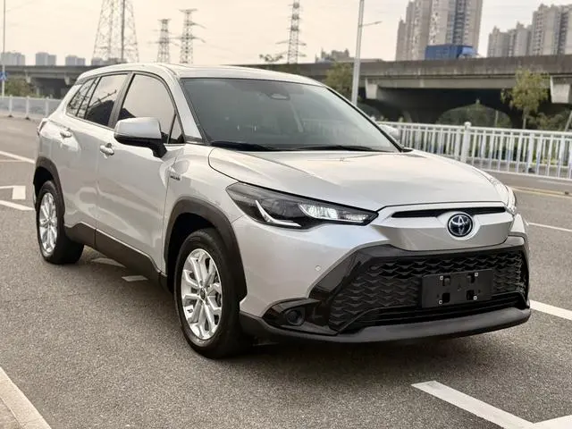 TOYOTA Fenglanda 2.0L Smart Electric Hybrid Dual Engine Leading Version