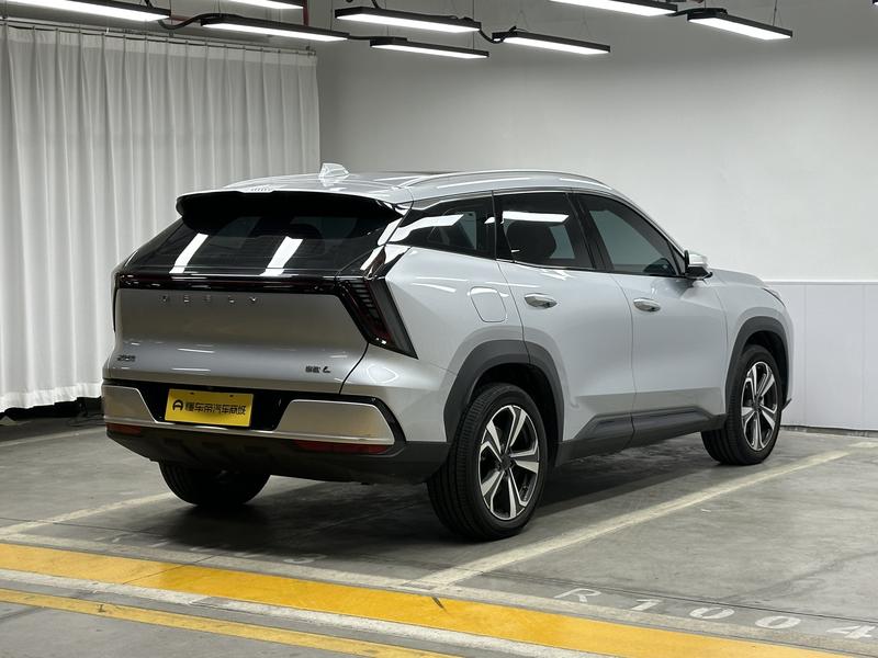 Geely Boyue L 2025