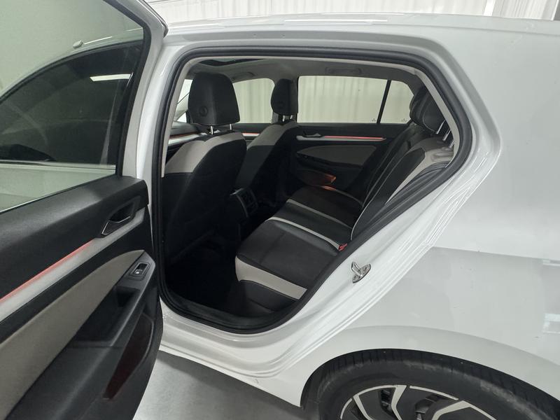 Volkswagen golf 2023