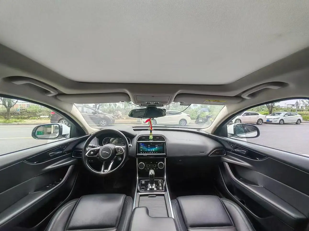 Jaguar Jaguar XEL 2.0T 200PS S Enterprising Elegant Version