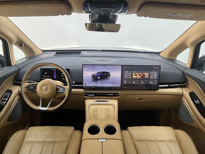 Voyah Lantu Dreamer PHEV 2025