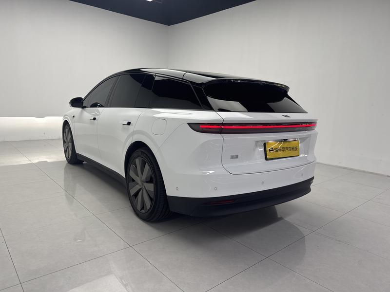 Li Auto Ideal i6 2025