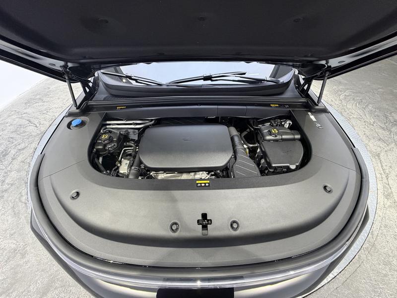 Li Auto Ideal L6 2024