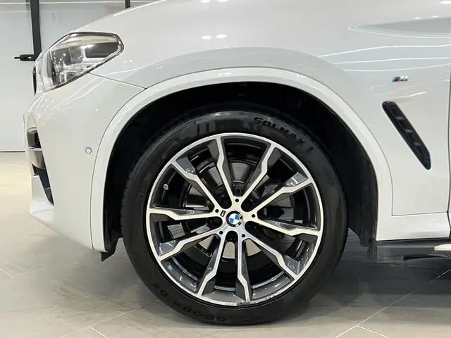 BMW BMW X3 xDrive30i leading M sports suit