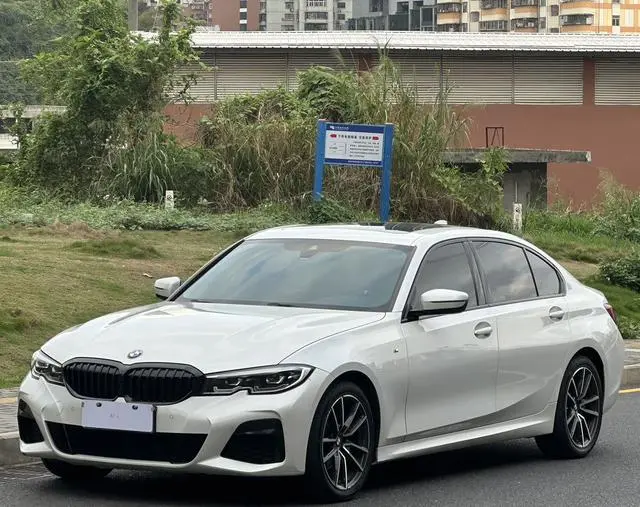BMW BMW 3 Series Facelift 325Li M sports suit