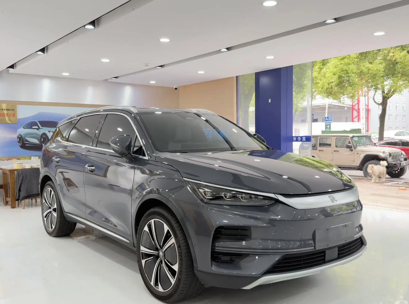 BYD Tang Yi 635KM four-wheel drive flagship type