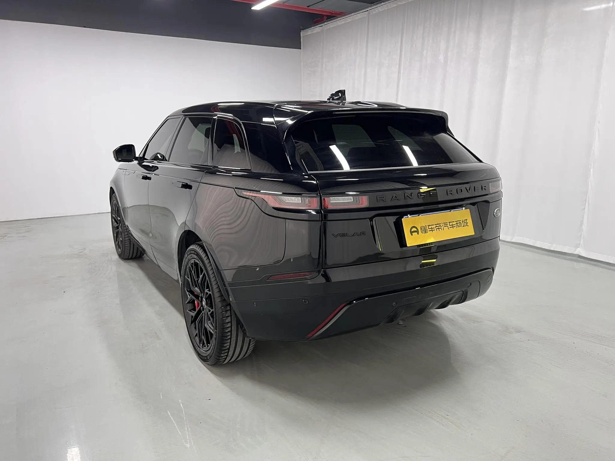 Land Rover Range Rover Star Pulse 250PS Yihe Collector's Edition
