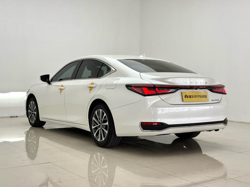 Lexus Lexus ES 2025