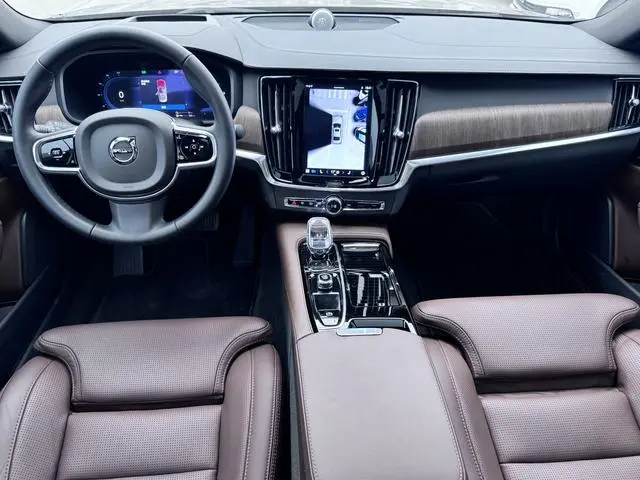 Volvo Volvo S90 PHEV T8 four-wheel drive long battery life Zhiya Deluxe Edition