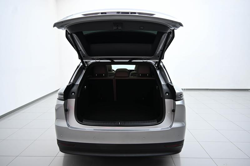 Li Auto Ideal i6 2025
