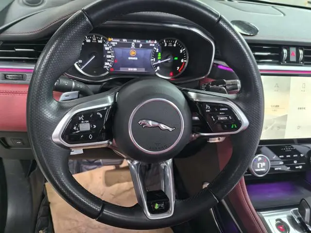 Jaguar Jaguar F-PACE P250 R-Dynamic BLACK