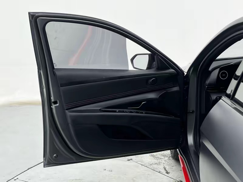 Hyundai Elantra 2023
