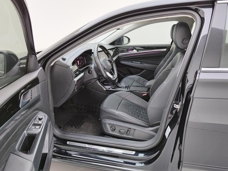 Volkswagen Passat 2023