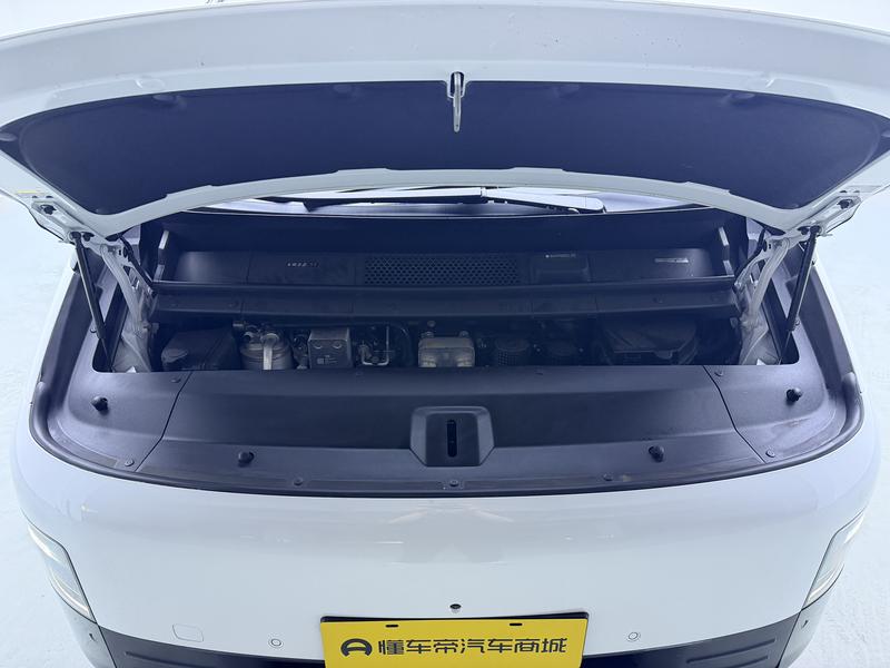 Li Auto Ideal MEGA 2025