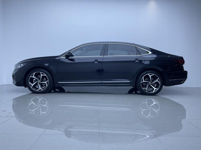 Volkswagen Passat 2024