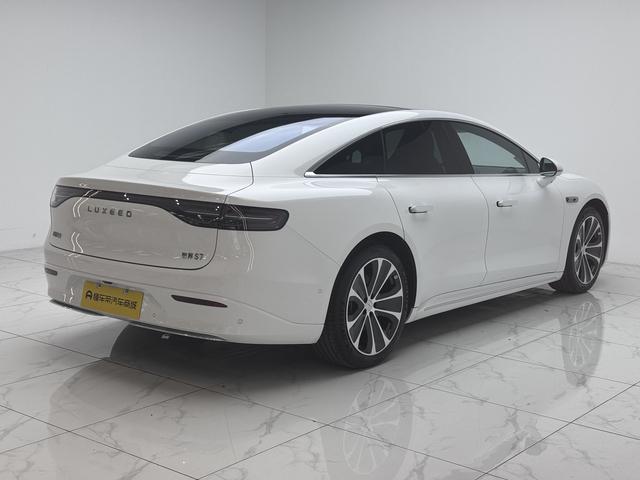Luxeed Zhijie S7 2024